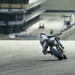 2016 Yamaha YZF-R1M in Action_4